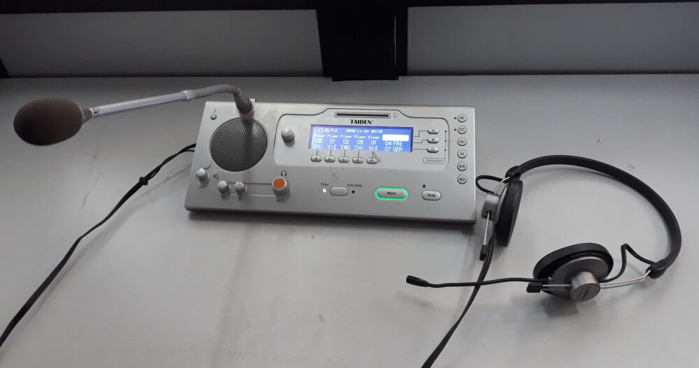 all-you-need-to-know-about-remote-simultaneous-interpretation-(rsi)